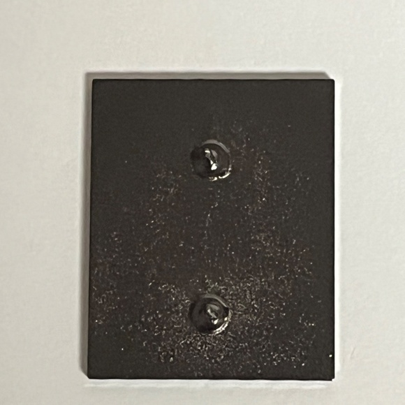 KAWS x Off White Hat Pin Pins Streetwear Hats Bag Fitted New Era Chrome Hype - Picture 6 of 7